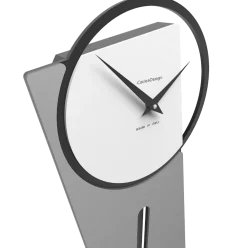 Orologi Da Parete Moderni-Selezionato da Mazzolaluce Orologio a pendolo moderno da parete sherlock legno colore alluminio