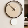 Orologi Da Parete Moderni-Selezionato da Mazzolaluce Orologio a pendolo moderno da muro rovere decape' bianco