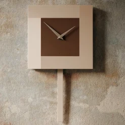 Orologi Da Parete Moderni-Selezionato da Mazzolaluce Orologio da muro a pendolo moderno cioccolato