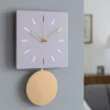 Orologi Da Parete Moderni-Selezionato da Mazzolaluce Orologio da muro a pendolo oro moderno quadrato gelso