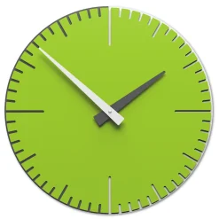 Orologi Da Parete Moderni-Selezionato da Mazzolaluce Orologio da muro moderno verde mela grigio e bianco in legno