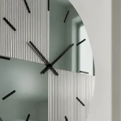 Orologi Da Parete Moderni-Selezionato da Mazzolaluce Orologio da parete 60 cm specchio cannettato e verde design moderno per salone