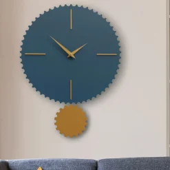 Orologi Da Parete Moderni-Selezionato da Mazzolaluce Orologio da parete con pendolo in legno ottanio dettagli oro