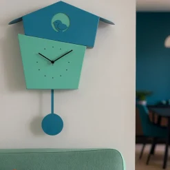Orologi Da Parete Moderni-Selezionato da Mazzolaluce Orologio da parete con pendolo moderno uccellino verde e blu