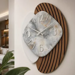 Orologi Da Parete Moderni-Selezionato da Mazzolaluce Orologio da parete design particolate resina effetto marmo dettagli argento
