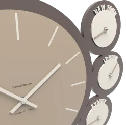 Orologi Da Parete Moderni-Selezionato da Mazzolaluce Orologio da parete fusi orari london legno colore caffelatte