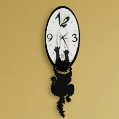 Orologi Da Parete Moderni-Selezionato da Mazzolaluce Orologio da parete gatto nero design moderno