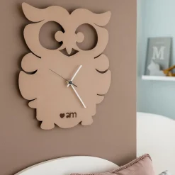 Orologi Da Parete Moderni-Selezionato da Mazzolaluce Orologio da parete gufino metallo beige moderno per cucina