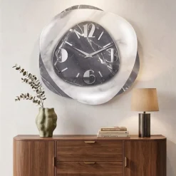 Orologi Da Parete Moderni-Selezionato da Mazzolaluce Orologio da parete in resina effetto marmorizzato grigio e argento