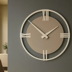 Orologi Da Parete Moderni-Selezionato da Mazzolaluce Orologio da parete moderno 30cm caffelatte design rotondo