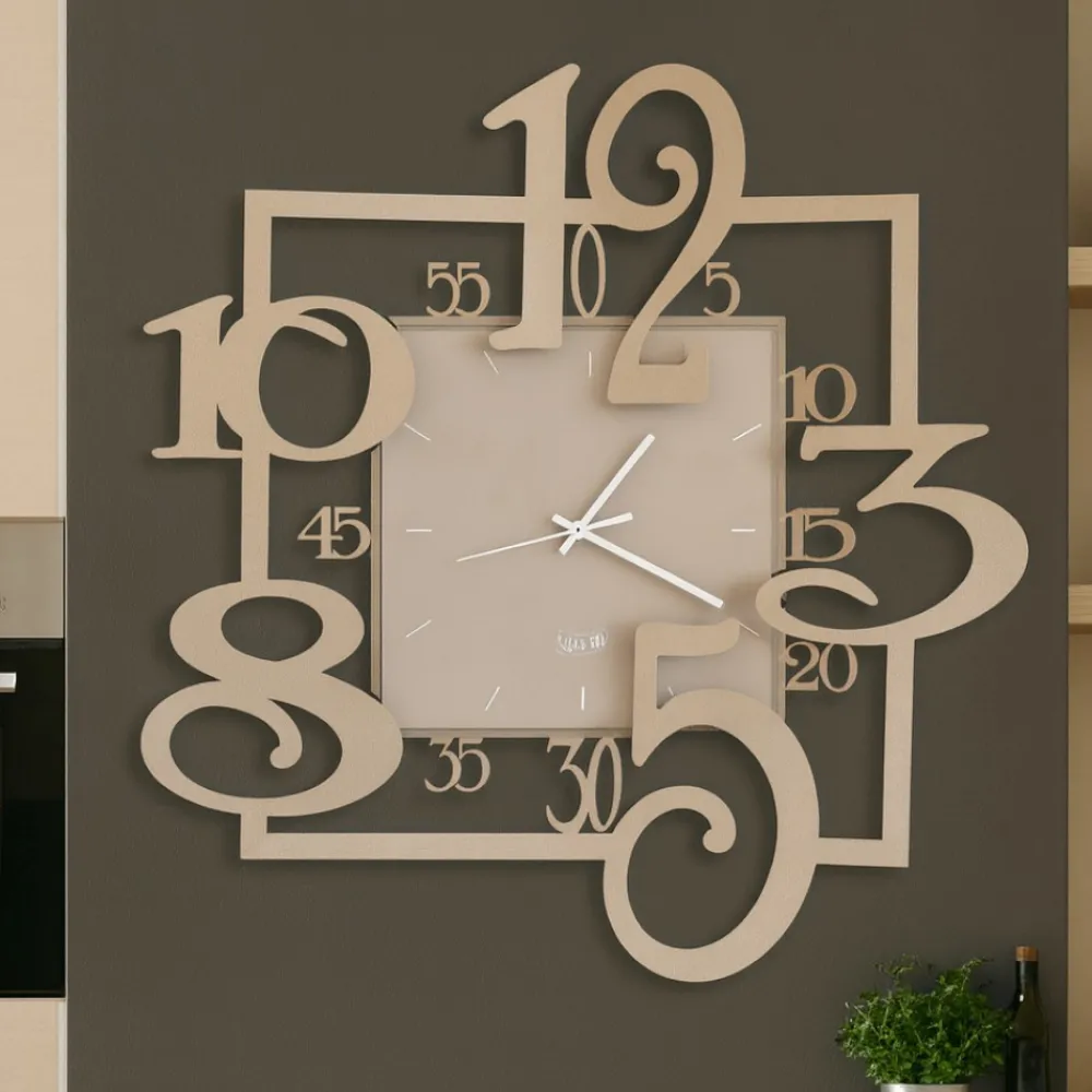 Orologi Da Parete Moderni-Selezionato da Mazzolaluce Orologio da parete moderno design quadrato beige