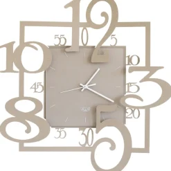 Orologi Da Parete Moderni-Selezionato da Mazzolaluce Orologio da parete moderno design quadrato beige