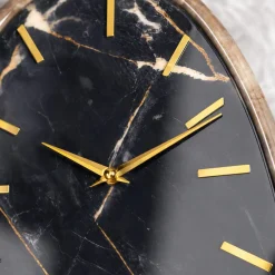 Orologi Da Parete Moderni-Selezionato da Mazzolaluce Orologio da parete moderno effetto marmo scuro dettagli foglia oro