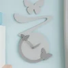 Orologi Da Parete Moderni-Selezionato da Mazzolaluce Orologio da parete moderno legno bianco grigio farfalle