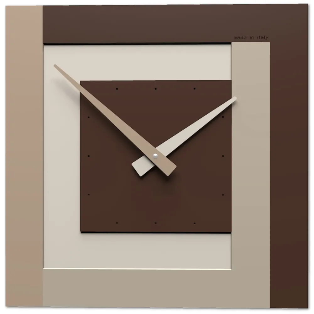 Orologi Da Parete Moderni-Selezionato da Mazzolaluce Orologio da parete moderno marrone nocciola quadrato