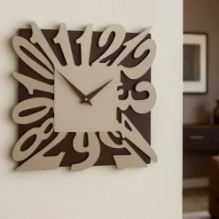 Orologi Da Parete Moderni-Selezionato da Mazzolaluce Orologio da parete numeri moderni quadrato marrone