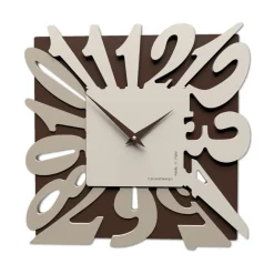 Orologi Da Parete Moderni-Selezionato da Mazzolaluce Orologio da parete numeri moderni quadrato marrone