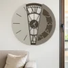 Orologi Da Parete Moderni-Selezionato da Mazzolaluce Orologio da parete rotondo bronzo avorio e sabbia design originale