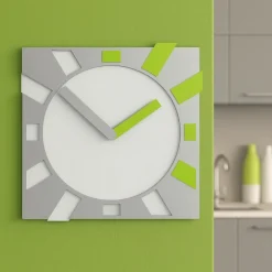 Orologi Da Parete Moderni-Selezionato da Mazzolaluce Orologio da parete verde mela quadrato giappone design