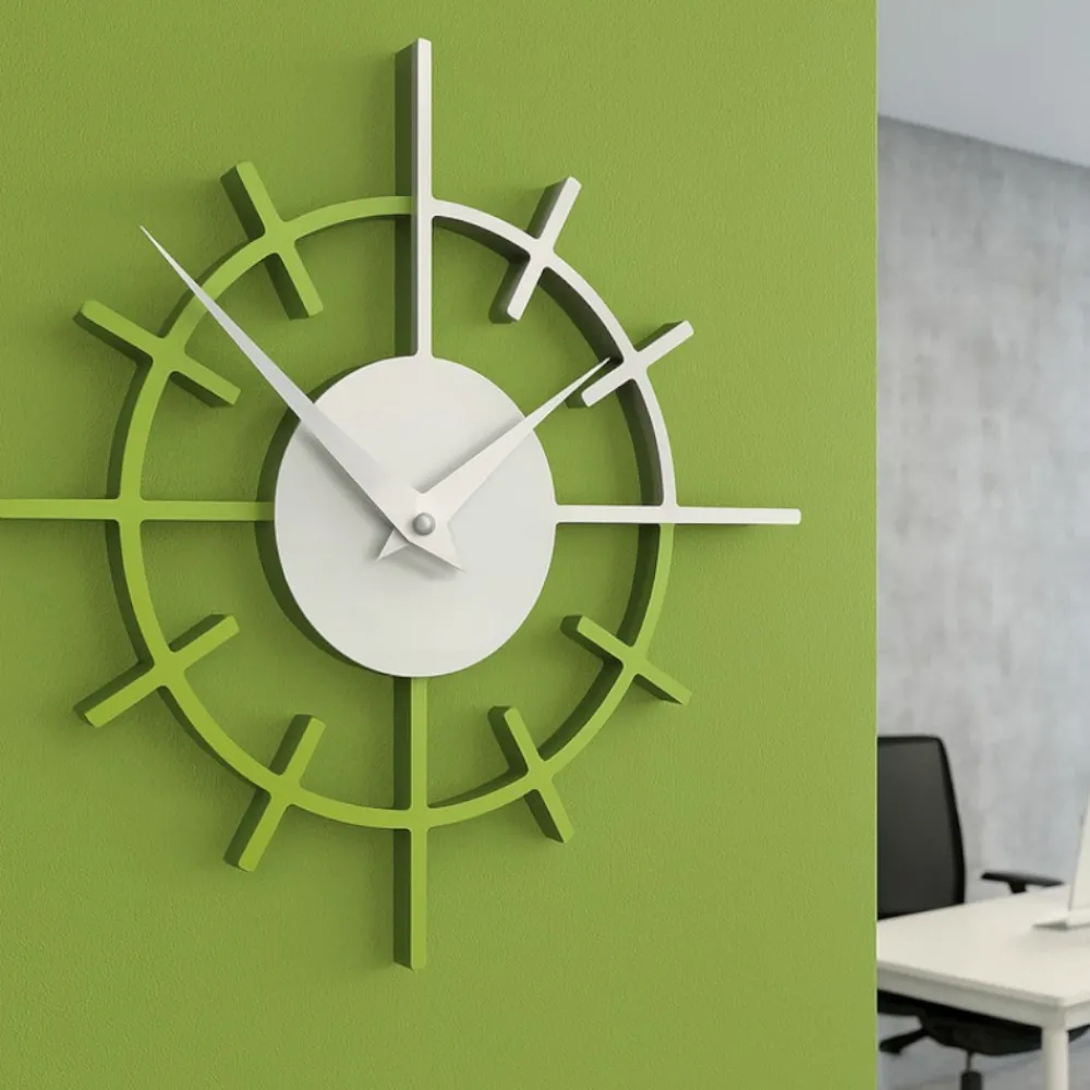 Orologi Da Parete Moderni-Selezionato da Mazzolaluce Orologio design da parete legno colore mela verde