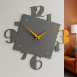 Orologi Da Parete Moderni-Selezionato da Mazzolaluce Orologio in legno numeri moderni per parete grigio e giallo melone