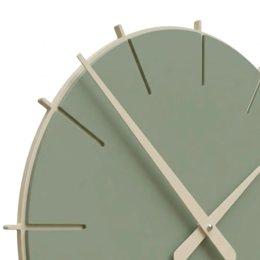 Orologi Da Parete Moderni-Selezionato da Mazzolaluce Orologio moderno a parete rotondo verde salvia 42cm
