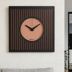 Orologi Da Parete Moderni-Selezionato da Mazzolaluce Orologio moderno da cucina design quadrato nero e mousse