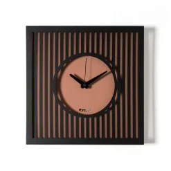 Orologi Da Parete Moderni-Selezionato da Mazzolaluce Orologio moderno da cucina design quadrato nero e mousse