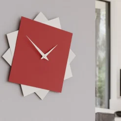 Orologi Da Parete Moderni-Selezionato da Mazzolaluce Orologio moderno da parete 35cm rosso rubino bianco grigio