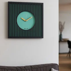Orologi Da Parete Moderni-Selezionato da Mazzolaluce Orologio moderno da parete design quadrato nero e verde