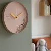 Orologi Da Parete Moderni-Selezionato da Mazzolaluce Orologio moderno da parete design rotondo foglie color gelso
