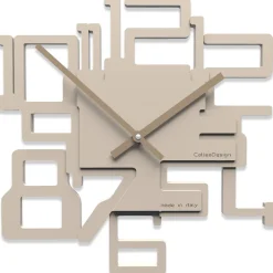 Orologi Da Parete Moderni-Selezionato da Mazzolaluce Orologio moderno da parete legno colore sabbia