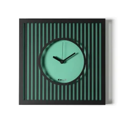 Orologi Da Parete Moderni-Selezionato da Mazzolaluce Orologio moderno per cucina quadrato nero e verde