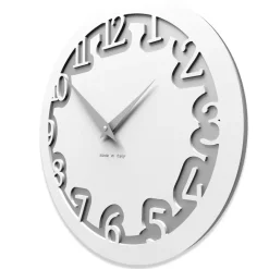 Orologi Da Parete Moderni-Selezionato da Mazzolaluce Orologio moderno rotondo da parete legno bianco