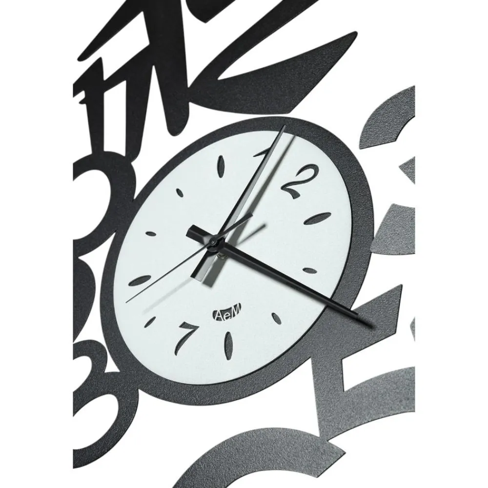 Orologi Da Parete Moderni-Selezionato da Mazzolaluce Orologio nero da muro moderno design numeri