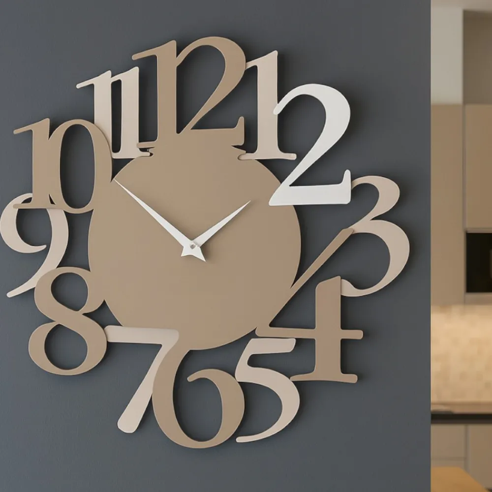 Orologi Da Parete Moderni-Selezionato da Mazzolaluce Orologio numeri moderni da parete legno caffelatte