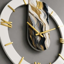 Orologi Da Parete Moderni-Selezionato da Mazzolaluce Orologio particolare da parete rotondo effetto marmorizzato dettagli oro 50cm
