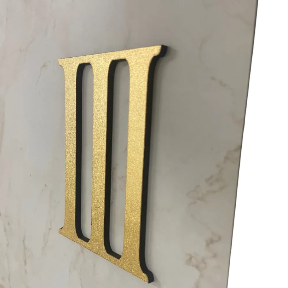 Orologi Da Parete Moderni-Selezionato da Mazzolaluce Orologio quadrato da muro design specchio bronzo e marmo laminato 80x90cm