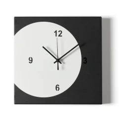 Orologi Da Parete Moderni-Selezionato da Mazzolaluce Orologio quadrato da parete design moderno nero e avorio