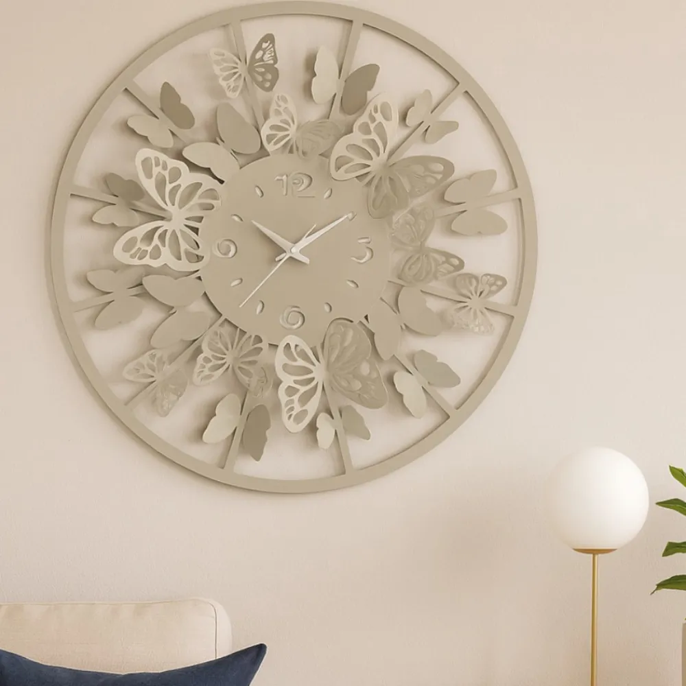 Orologi Da Parete Moderni-Selezionato da Mazzolaluce Orologio rotondo da muro moderno design farfalle metallo sabbia 40cm