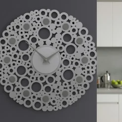 Orologi Da Parete Moderni-Selezionato da Mazzolaluce Orologio rotondo da muro moderno legno color alluminio