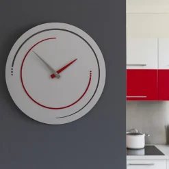 Orologi Da Parete Moderni-Selezionato da Mazzolaluce Orologio rotondo da parete in legno grigio dettagli rosso
