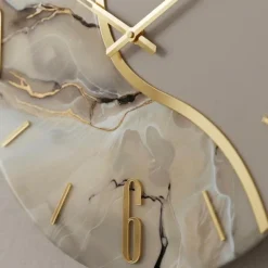 Orologi Da Parete Moderni-Selezionato da Mazzolaluce Orologio rotondo da parete moderno effetto marmo dettagli oro 50cm