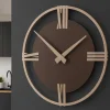 Orologi Da Parete Moderni-Selezionato da Mazzolaluce Orologio rotondo moderno a muro 30cm cioccolato