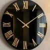 Orologi Da Parete Moderni-Selezionato da Mazzolaluce Orologio rotondo nero 60cm specchio numeri romani foglia oro