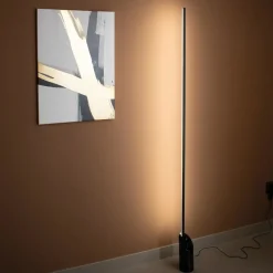 Lampade Da Terra-Selezionato da Mazzolaluce Piantana base effetto marmo nero lampada da terra led 3000k moderna