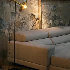 Lampade Da Terra-Selezionato da Mazzolaluce Piantana da terra industriale metallo orientabile nero e oro