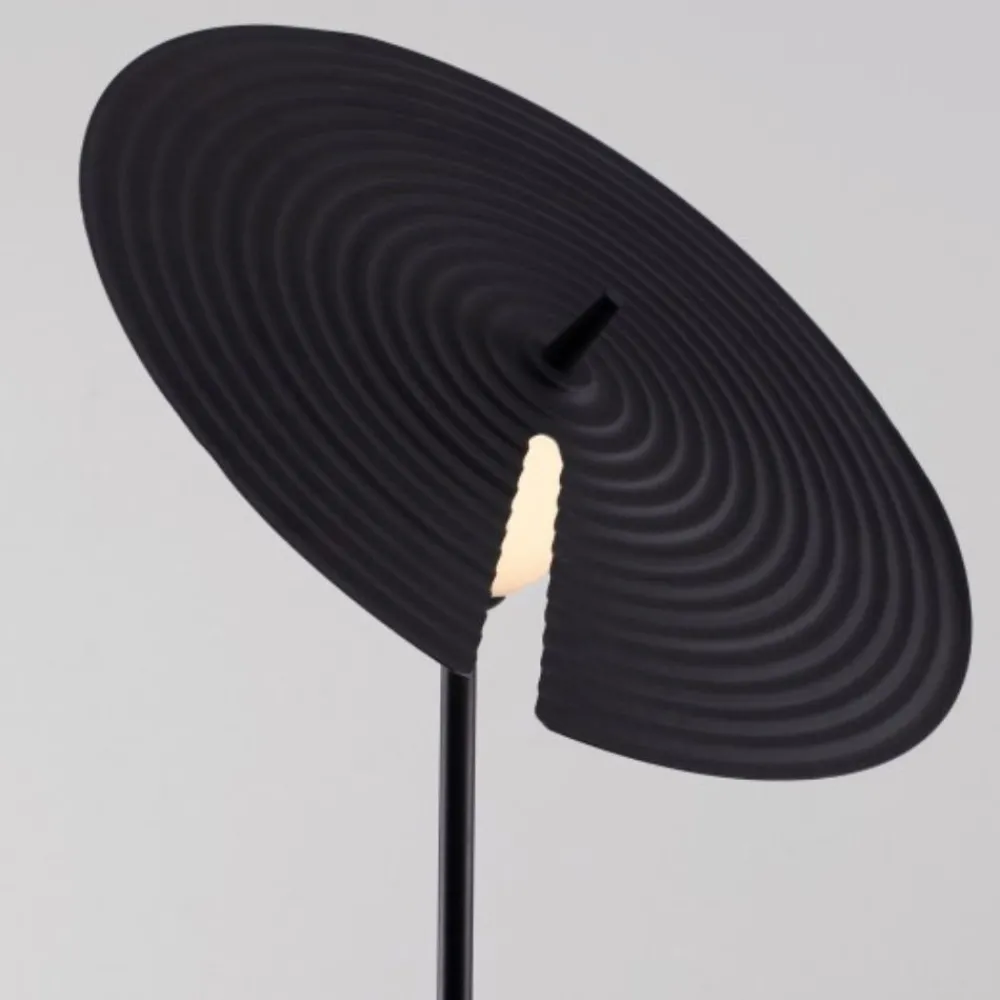 Lampade Da Terra-Selezionato da Mazzolaluce Piantana design moderno orientabile per salotto