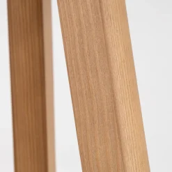 Lampade Da Terra-Selezionato da Mazzolaluce Piantana lampada scandinava tre piedi di legno paralume allungato nero
