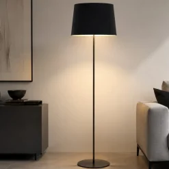 Lampade Da Terra-Selezionato da Mazzolaluce Piantana nera con paralume in tessuto